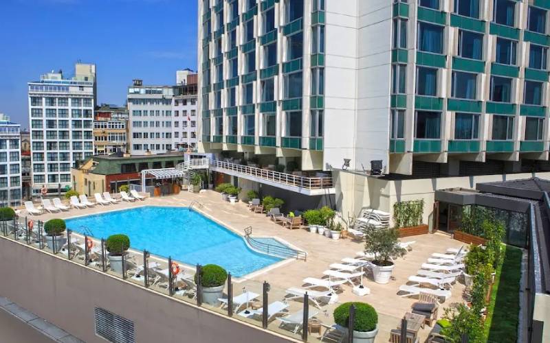 بهترین هتل های استانبول برای ماه‌ عسل؛ اقامتی رمانتیک با ویو بسفر (3)