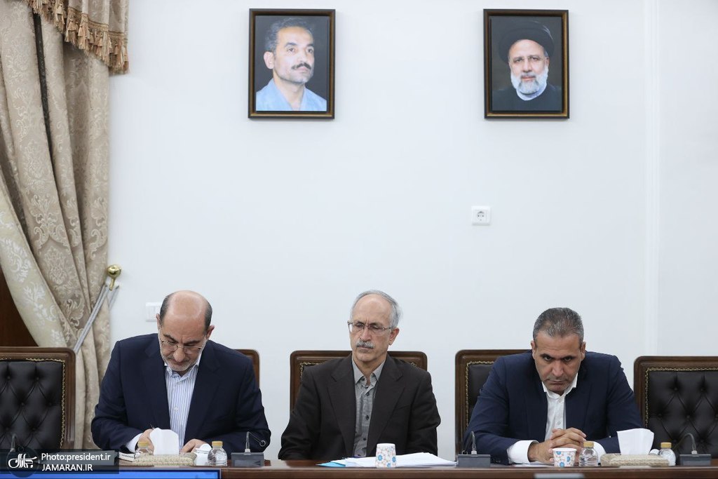 نشست عارف با دبیران کمیسیون‌های دولت (5)