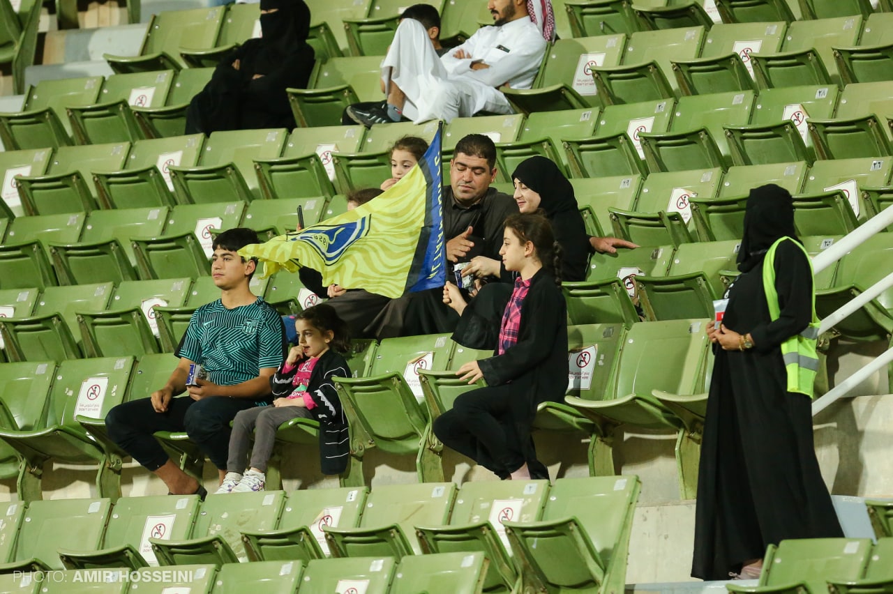 زنان عربستانی در استادیوم فوتبال