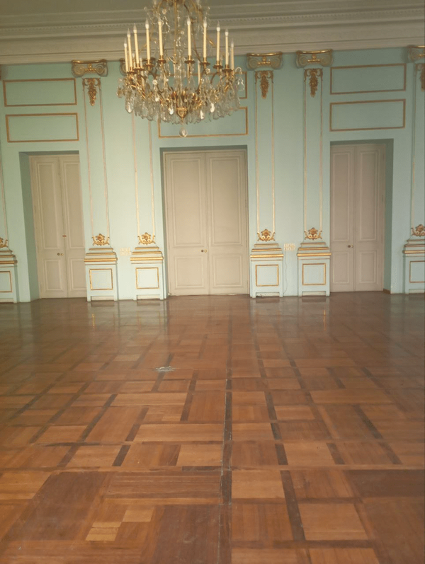 کاخ نیاوران خالی شد؟