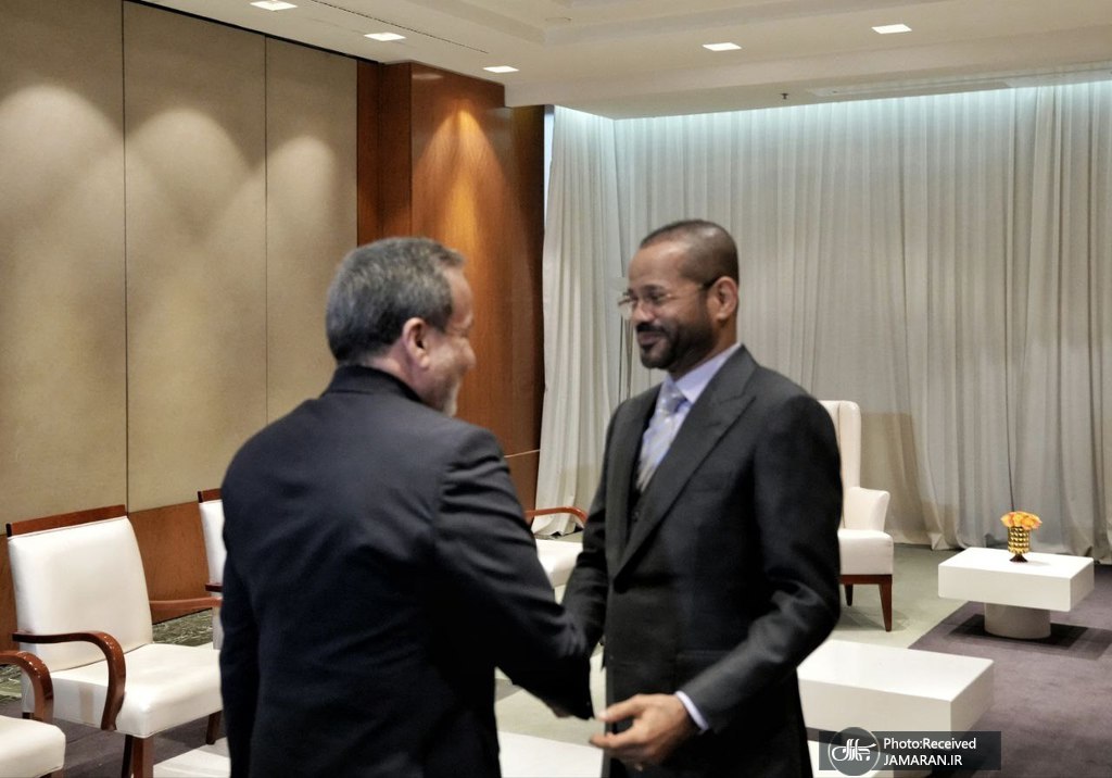 دیدار عراقچی و وزیر خارجه عمان در ژنو  (3)