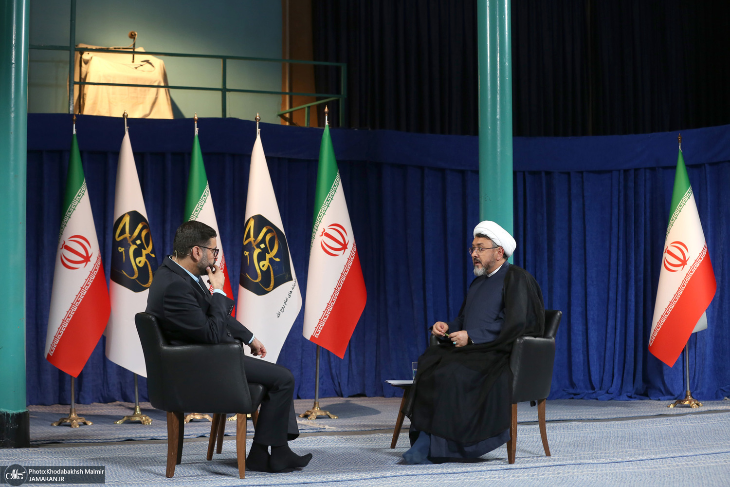 گفتگو با رئیس موسسه تنظیم و نشر آثار امام خمینی (س) در حسینیه جماران