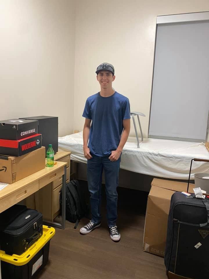 چارلی کرک (2)