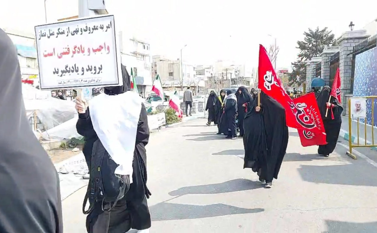 بانوان کفن‌پوش در تجمع حامیان اجرای قانون حجاب (3)