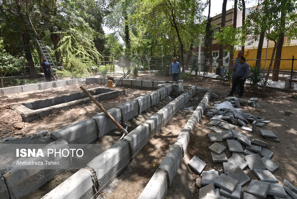 آرامگاه استاد فرشچیان