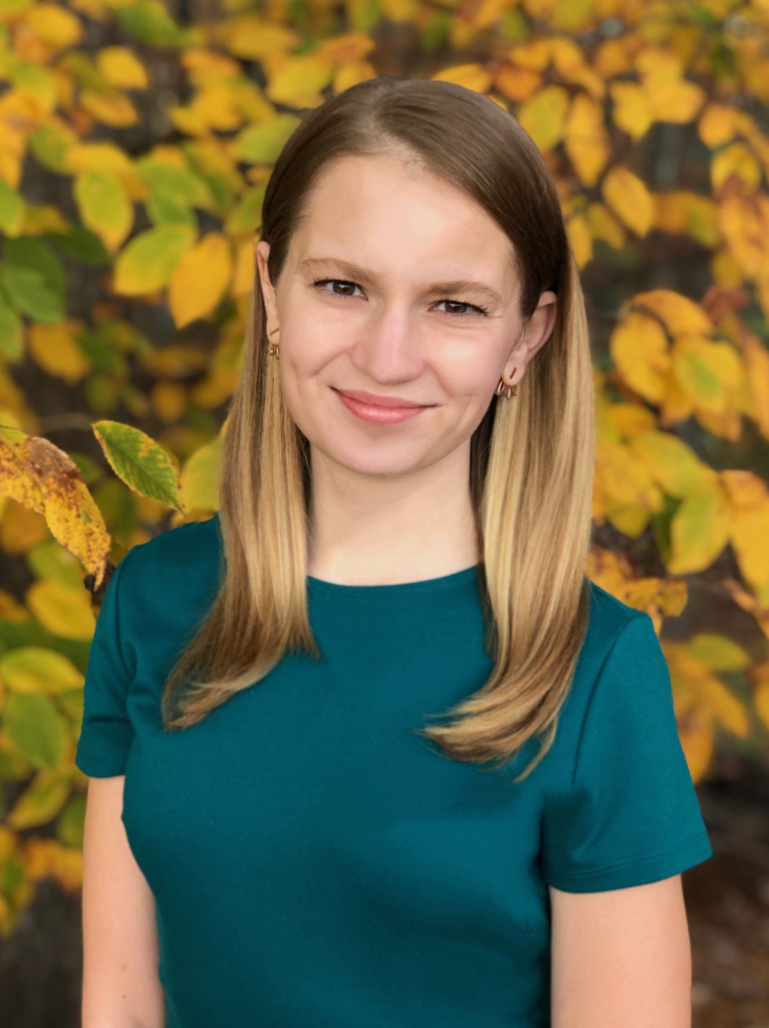 2021.11.10-Kmiotek-Headshot