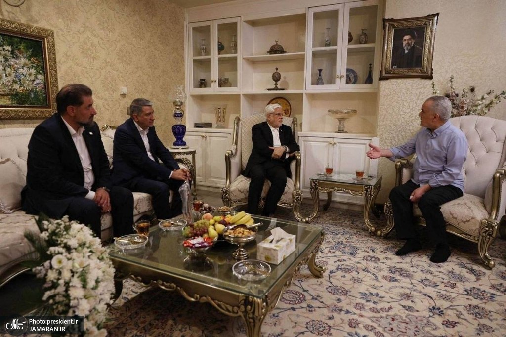 دیدار عارف با معاونان اول دولتهای گذشته به مناسبت هفته دولت (1)