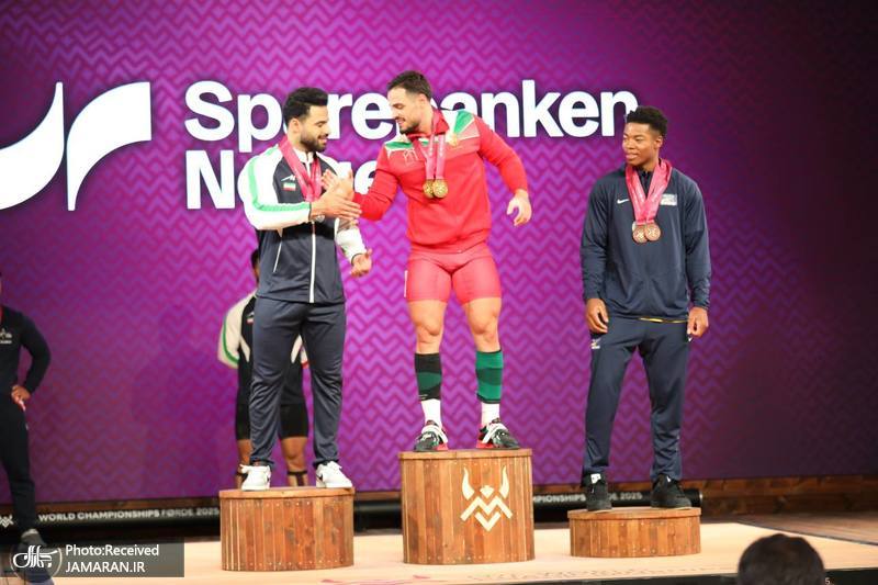 اهدای مدال وزنه برداری قهرمانی جهان علیرضا معینی