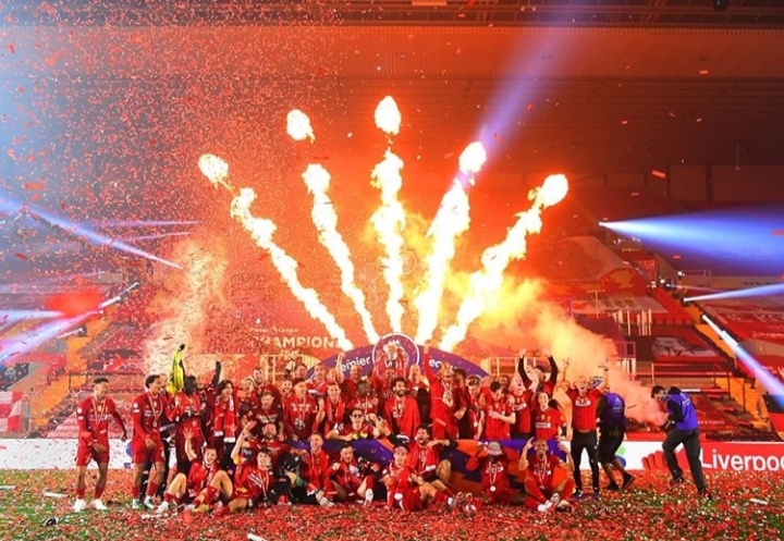 مراسم جشن قهرمانی لیورپول در لیگ برتر 