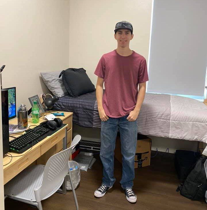 چارلی کرک (1)