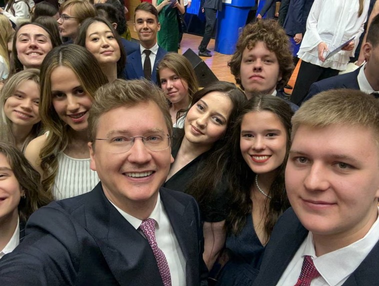 Screenshot 2025-12-16 042301