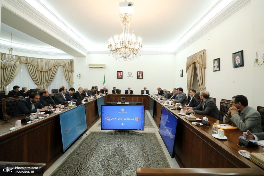 نشست عارف با بنیادها (1)