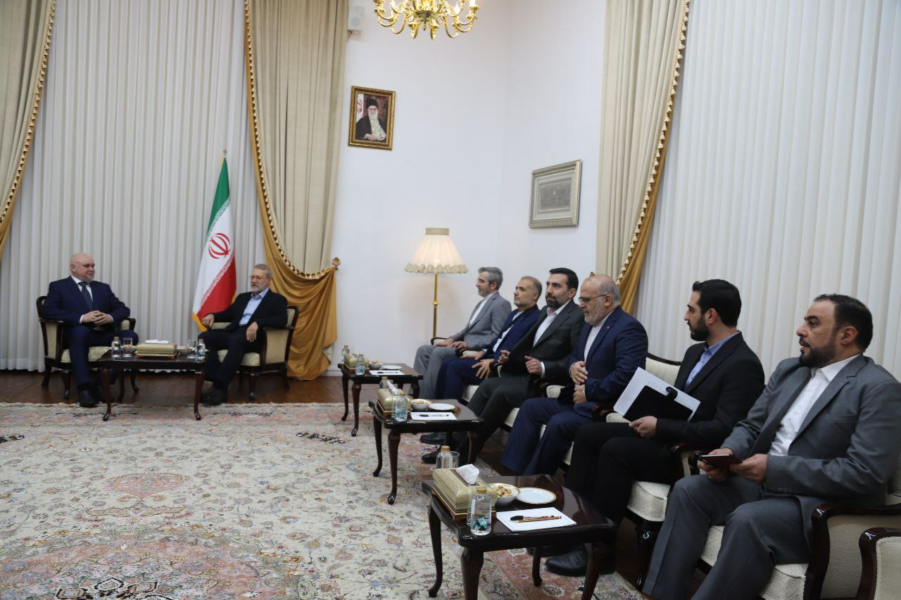 دیدار وزیر انرژی روسیه با لاریجانی