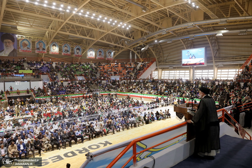 رئیس جمهور در جمع مردم سنندج