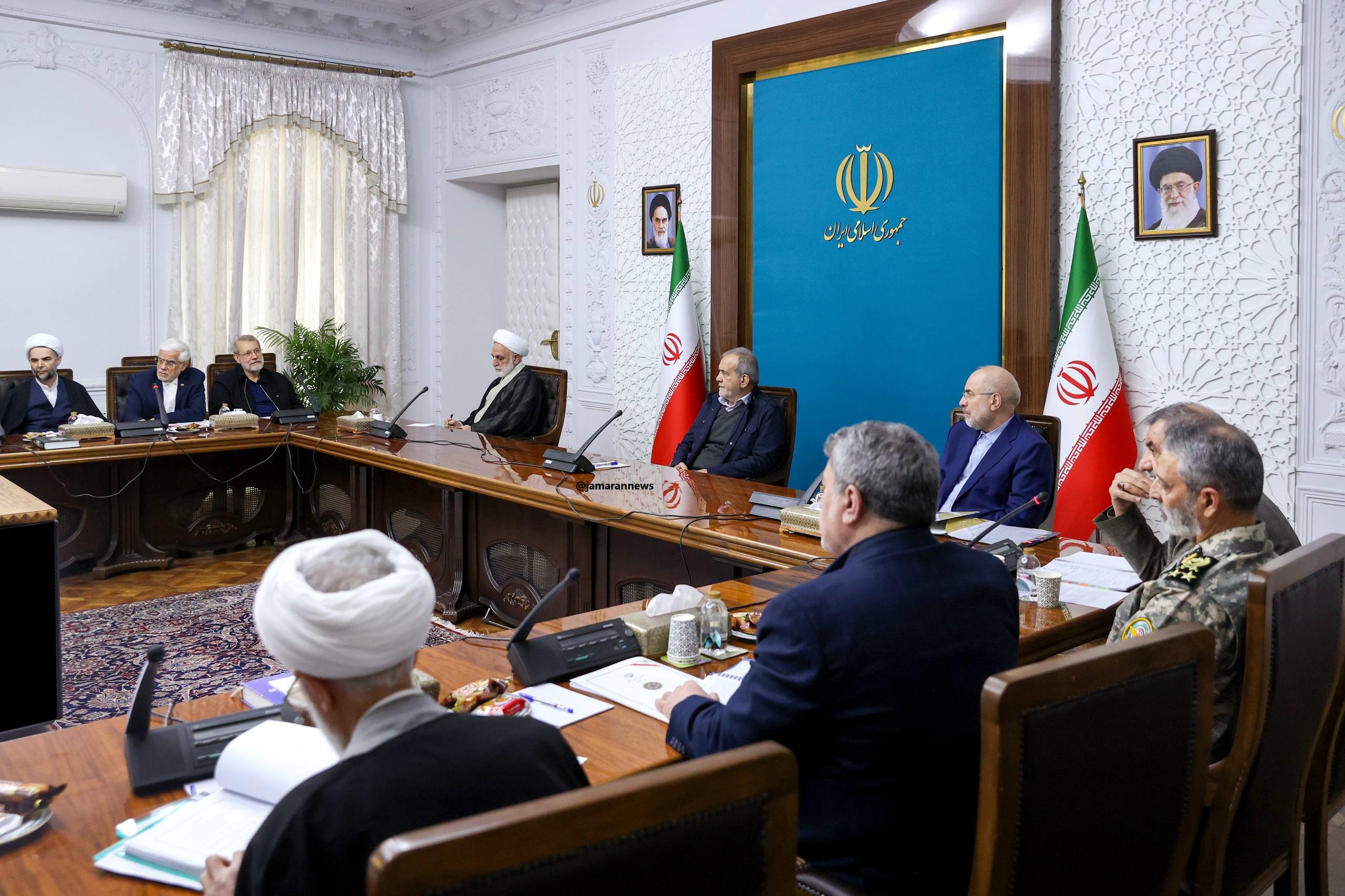 لاریجانی به جلسه شورای‌عالی هماهنگی اقتصادی سران قوا رفت (4)