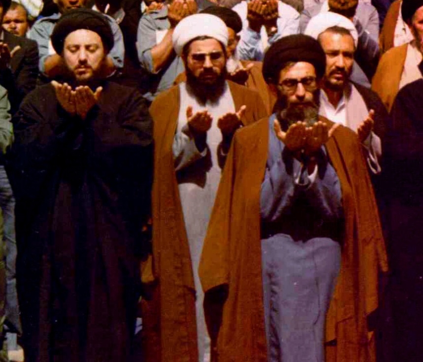 روحانی و رهبر شهید