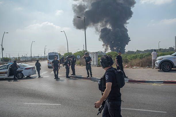 چندین مقر اطلاعاتی اسرائیل مورد هدف موشک های ایران قرار گرفتند (2)