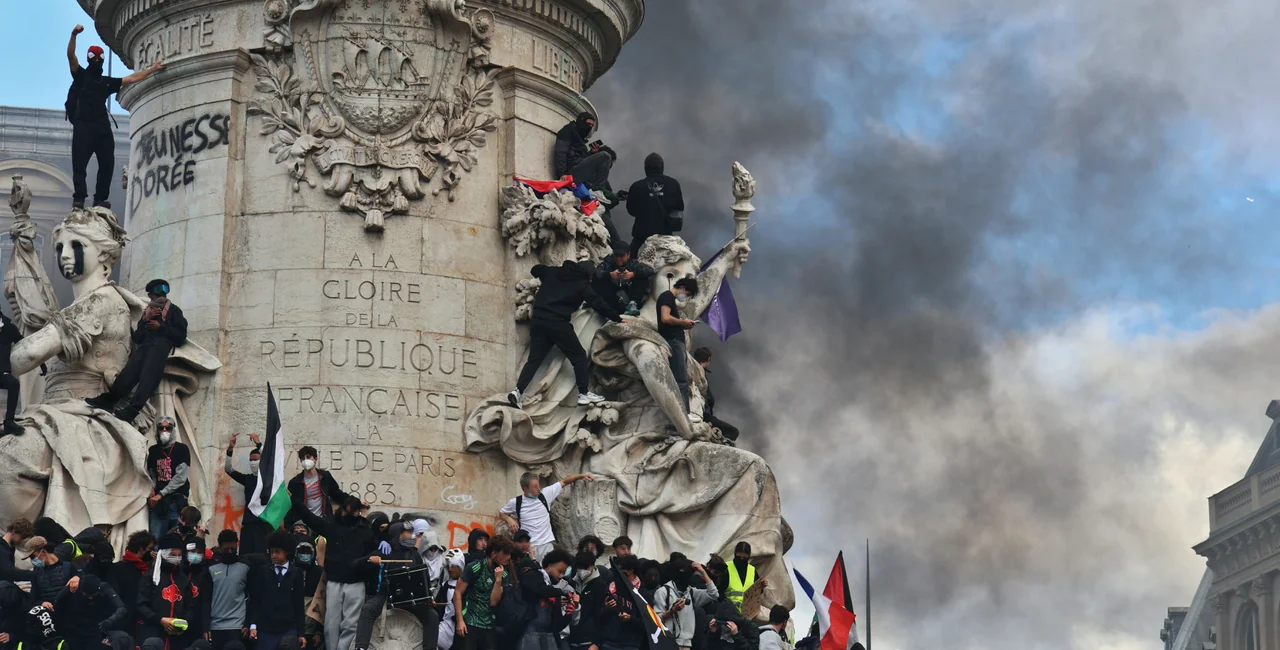 protest-in-paris-on-oct-17-2026-photo-wikimedia-commons-frecha-btqls