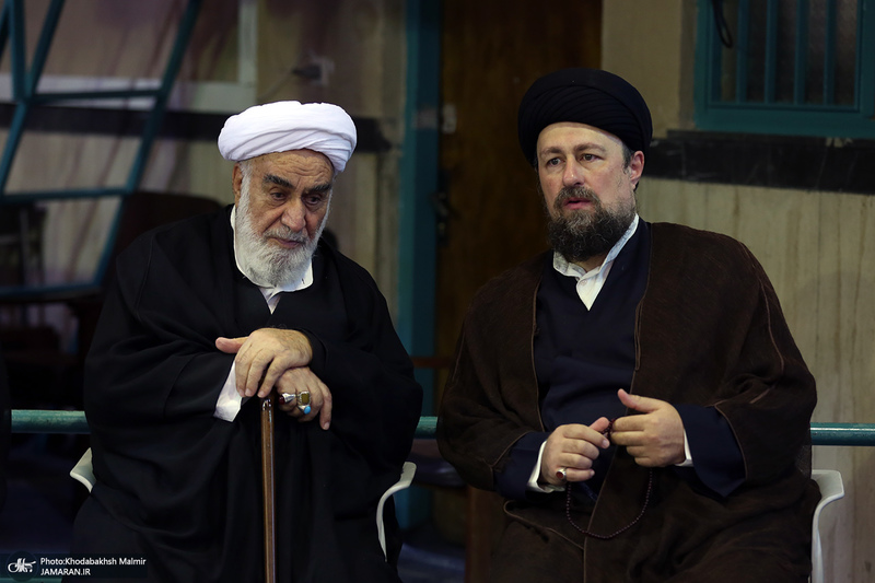 مراسم تشییع آیت الله حسن صانعی (ره) از حسینیه جماران - 2