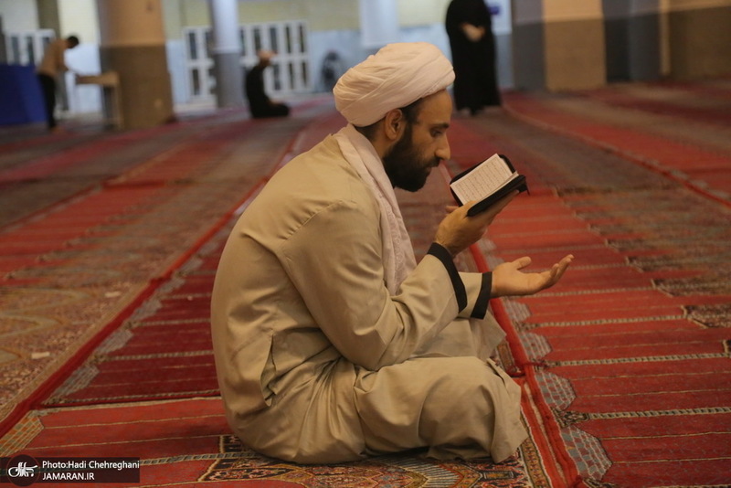 مراسم احیا شب بیست و سوم ماه مباررک رمضان در مصلای قدس قم