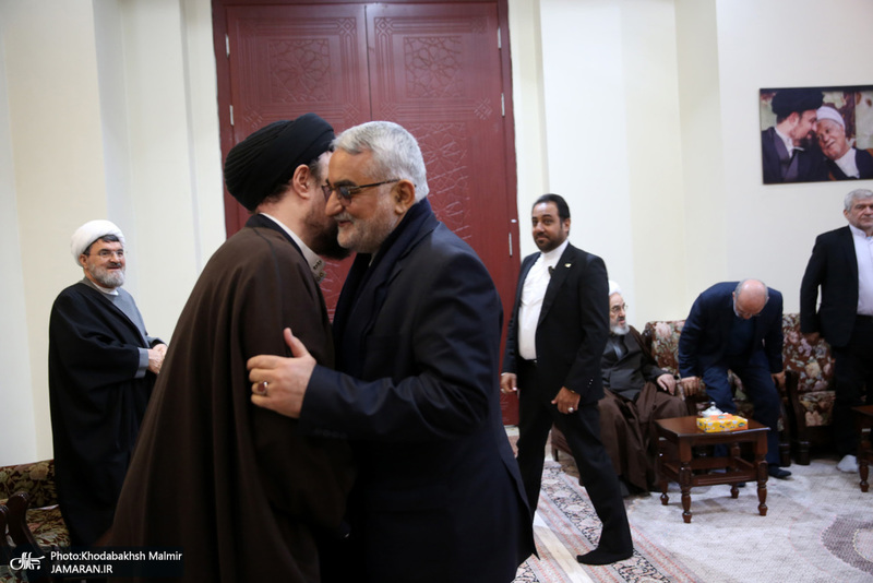 حاشیهتجدید میثاق رئیس و جمعی از نمایندگان مجلس شورای اسلامی با آرمان‌های امام خمینی(س)