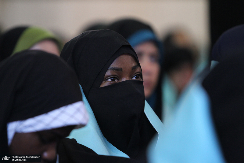 تجدید میثاق بانوان فعال فرهنگی با آرمان های امام خمینی(س) در حسینیه جماران