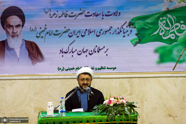 کمساری: ما در دفاع از امام انقلابی عمل خواهیم کرد