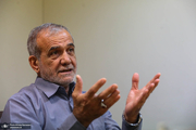 مسعود پزشکیان: صداوسیما رقیب شبکه خانگی محسوب می‌شود؛ می‌خواهد عملکرد ناموفق خود را با حذف رقیب پوشش دهد
