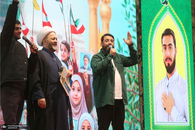 اجتماع باشکوه نوجوانان آرمانی لشکر قدس در حرم مطهر امام خمینی (س)