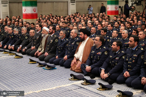 دیدار جمعی از فرماندهان و کارکنان نیروی هوایی ارتش با فرمانده معظم کل قوا