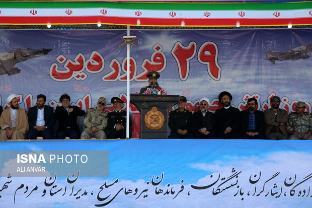 مراسم رژه روز ارتش در اردبیل برگزار شد