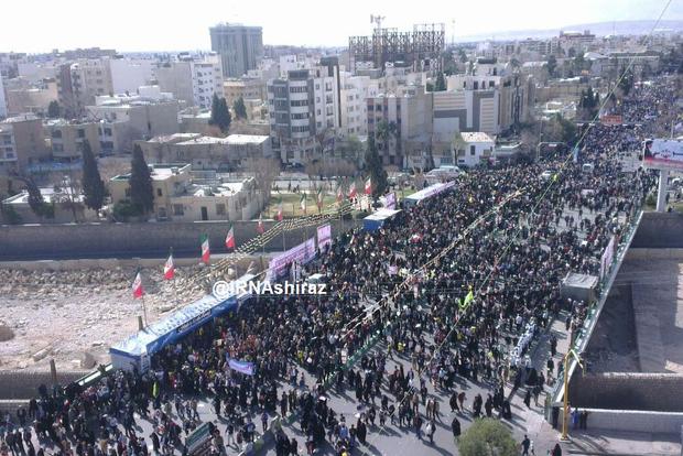 جشن پیروزی انقلاب در 76 نقطه فارس