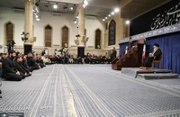 تصاویری از رهبر انقلاب در مراسم امروز حسینیه امام خمینی (10)