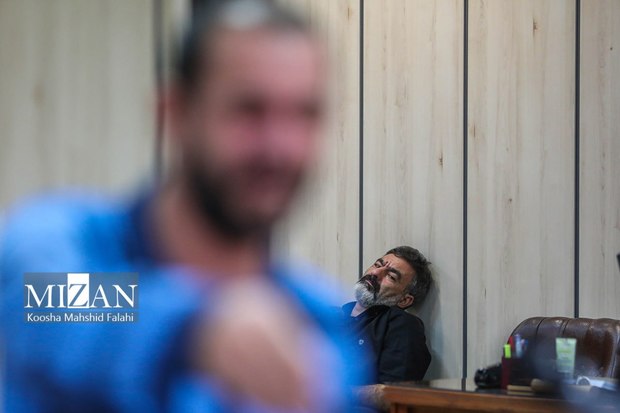 عکسی تلخ از پدر الهه حسین نژاد در دادگاه