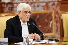 عارف: آمریکا به امضای رئیس‌جمهورش احترام بگذارد/ راهبرد ما هرگز جنگ نبوده، اما خوب دفاع می‌کنیم