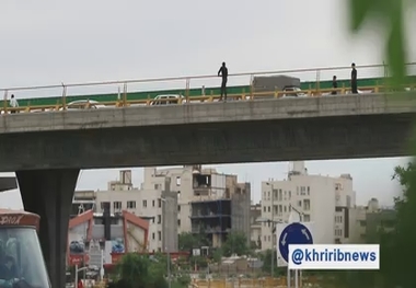 جلوگیری از خودکشی مرد جوان روی پل جمهوری در مشهد