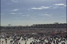 تصویری از وداع مردم با رهبر شهید در مصلی امام خمینی