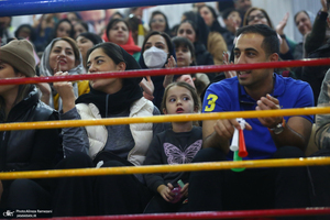 مسابقه فوتسال خیریه بین تیم هنرمندان و منتخب بنیاد حضرت زینب (س)