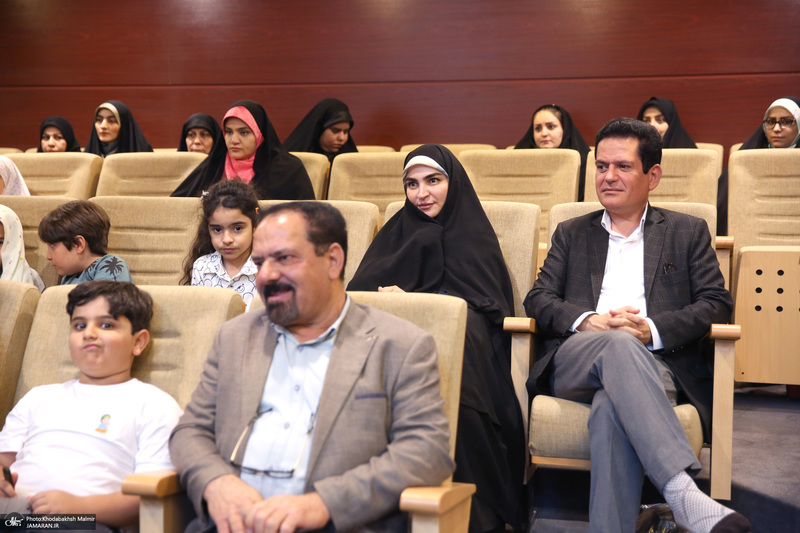 جشن میلاد امام رضا (ع) در حرم امام خمینی (س)