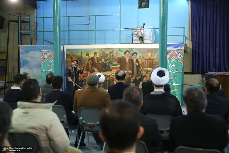 رونمایی از پرده نقالی خوانی (امام مردم) در حسینیه جماران