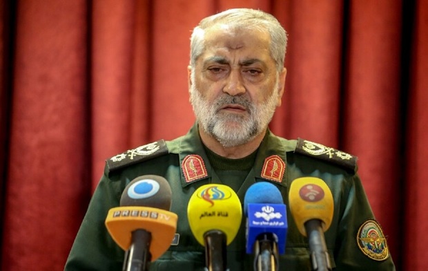 سخنگوی ارشد نیروهای مسلح: آمریکا بداند تاوان استفاده از عبارت «توسل به زور» علیه ایران را خواهد داد
