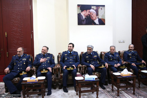 دیدار فرمانده نیری هوایی ارتش( امیر بهمن بهمرد )و جمعی از فرماندهان با سید حسن خمینی