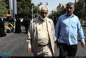 راهپیمایی نمازگزاران در اعتراض به کشتار مسلمانان میانمار