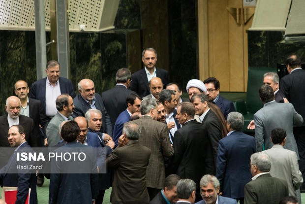 روز حضور جهانگیری و دو وزیر در مجلس + عکس