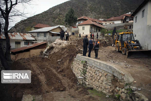 جابجایی  روستای پیت سرا سوادکوه روی میز