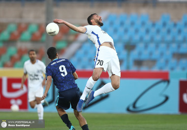 درگیری دانشگر با هواداران و دخالت نیروی انتظامی!