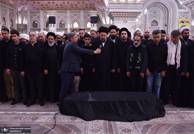 مراسم تشییع و تدفین همسر آیت الله موسوی بجنوردی (ره) در حرم امام خمینی (س)-1