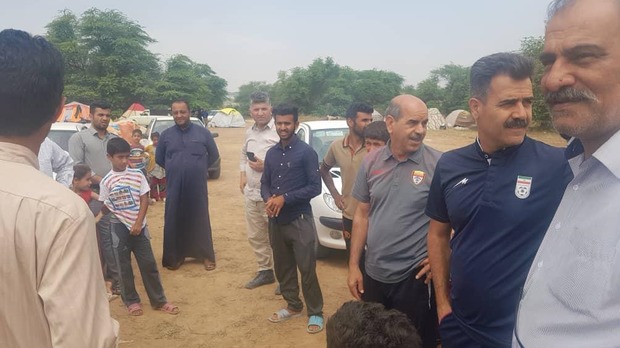 حضور پورموسوی و شریفی در کنار هموطنان سیل‌زده + عکس
