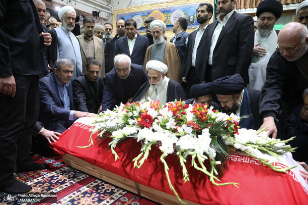 اژه ای: حجت‌الاسلام والمسلمین نیری یکی از چهره‌های گمنام قوه قضاییه بود که در طول همه سنوات گذشته بسیار خاموش اما با دانش، اخلاق و مردم‌داری، وظایف خود را انجام می‌داد