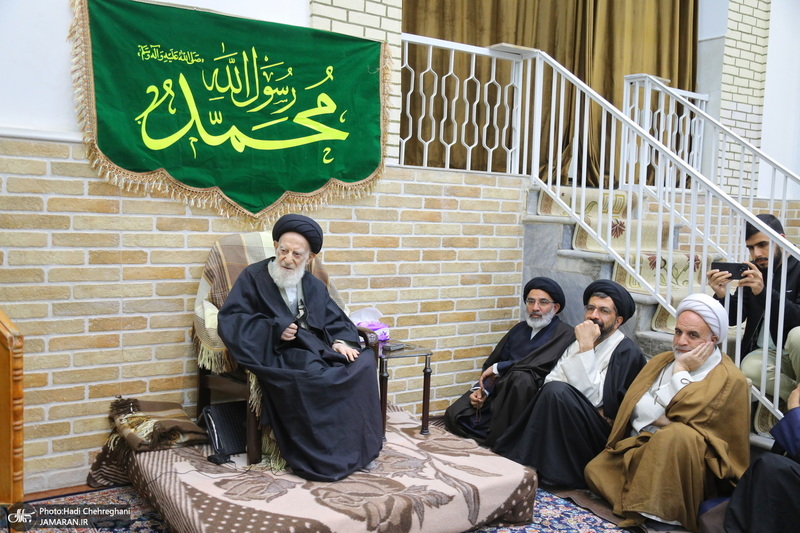 عمامه گذاری طلاب در روز عید مبعث توسط مراجع عظام تقلید‎‎